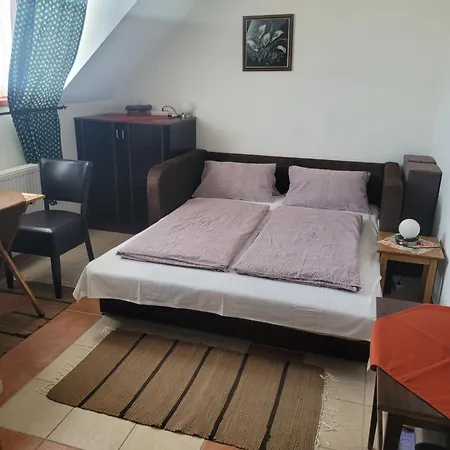 Tótvár Lovas Apartman