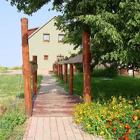 Apartment Totvar Lovas Szallashely