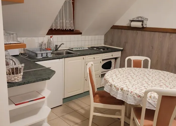 Totvar Lovarda Szallashely Kovagotottos