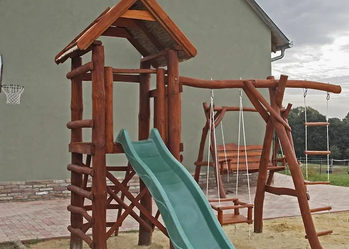 Totvar Lovarda Szallashely